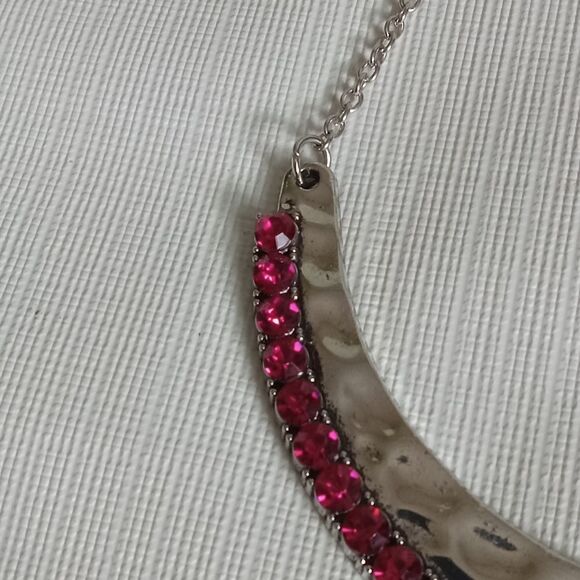 Paparazzi Silver Tone Shaped Pink Rhinestone Encrusted Crescent Pendant Necklace - Picture 5 of 12